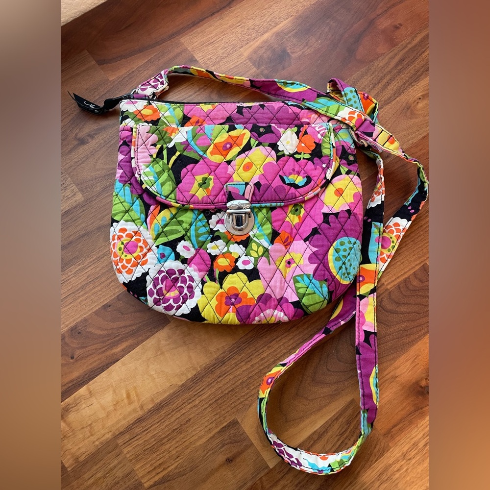 Vera Bradley Purse, Va Va‎ Bloom Pattern, Fall 2012
